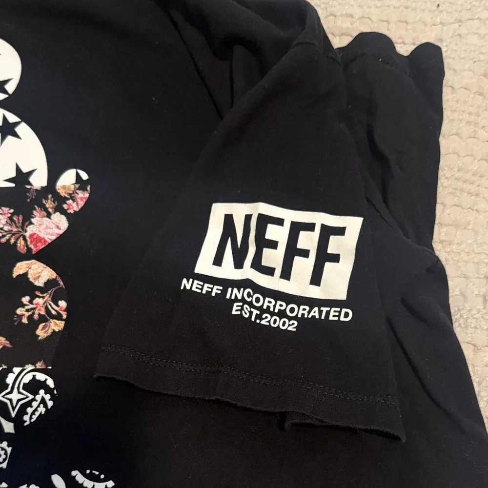 Disney & Neff Collab Mickey Mouse T-Shirt. 2XL. - Picture 3 of 3